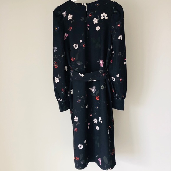 Flower dress - Picture 3 of 3